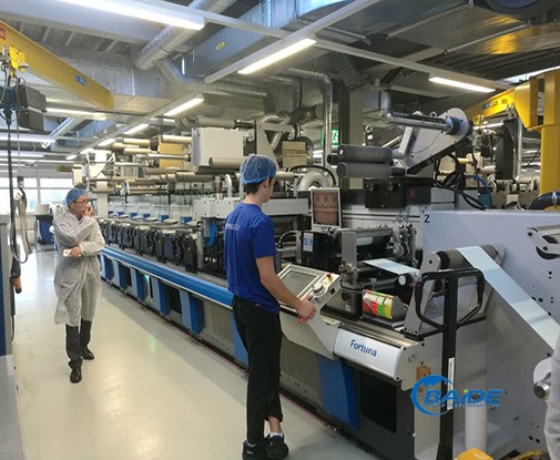 江西百得標簽印刷PS版UV輪轉印刷機